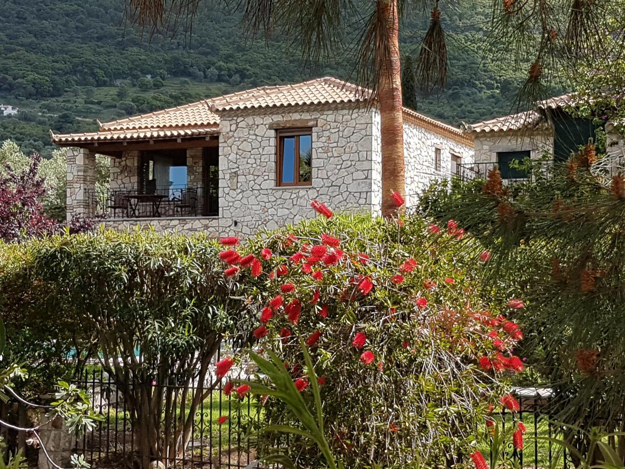 Castello Bellos Villas & Apartments Kerí Kültér fotó