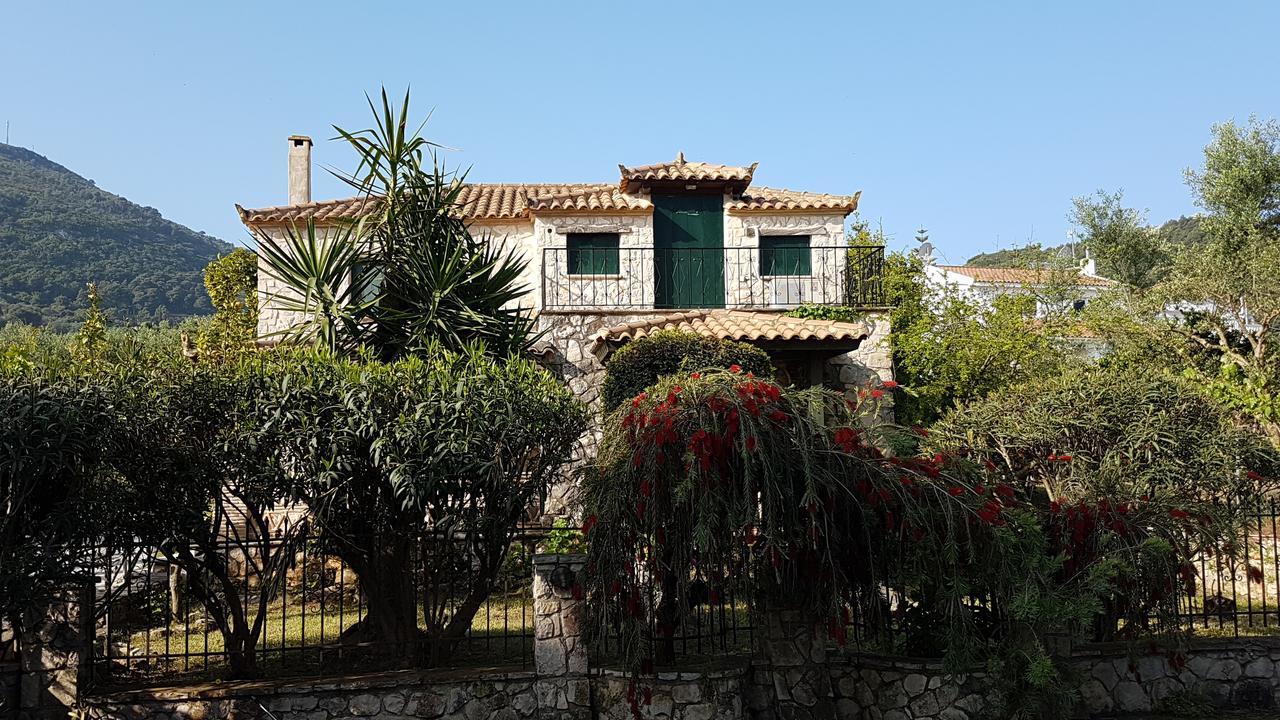 Castello Bellos Villas & Apartments Kerí Kültér fotó